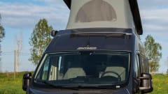 Hymer Ayers Rock 2022 with sleeping roof for 2 or 4 people