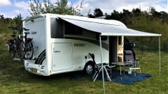 Luxury motorhome with length beds