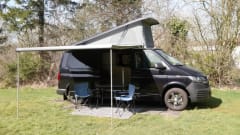 Hopper Zwart – 4p Volkswagen T6.1 from 2023. New bus!