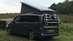 Mercedes-Benz 250D Marco Polo
