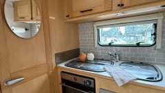Maggie – Luxury 4 berth motorhome with solar, can be driven on a normal licence 