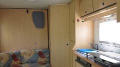 toulys 42 – Challenger 100 très compact mais grand à l'intérieur