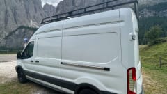 Harriet – Harriet, spacious camper in East London