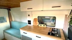 Hip self-built camper bus