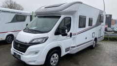 LMC Element T 758 G - Teilintegriertes Wohnmobil