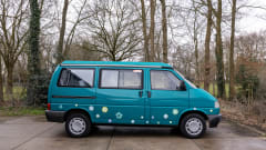 Happy - Gezellige en robuuste VW T4 California met slaapdak