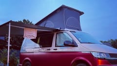 CALI Red/Grey – Volkswagen California Coast Red/Ascot Gray (2022)