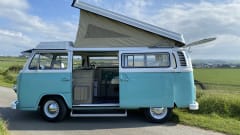 Pip – Vintage VW Camper 'Pip'