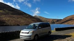 Sitka – Toyota campervan met 2 slaapplaatsen uit 2005