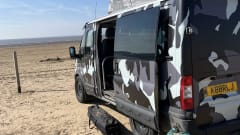 Camo – Off Grid 4 berth Campervan