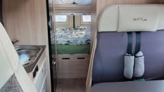 Mobi – 4p Citroën bus uit 2023