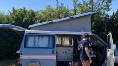 🌞🚐 On the road with a 4p Volkswagen T4