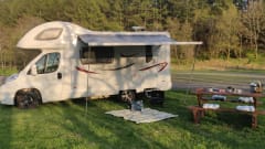 Family Fiat Bessacarr  5berth/5belt Motorhome Hire