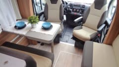 New luxury and spacious Weinsberg Caraloft with lift bed (W1)