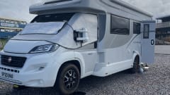 LEIA – Luxury 4 Berth Motorhome - Dog Friendly 
