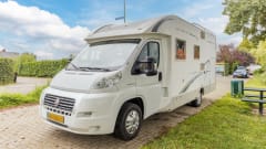 Nice Fiat semi-integrated camper for 5p