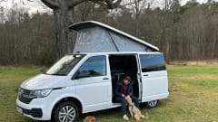 Corrie – Beyond Camping VW 4 Berth Camper