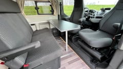 Nuggy  – 4p Ford bus from 2018