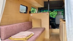 4-seater Volkswagen bus from 1999