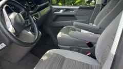 4p Volkswagen bus uit 2022