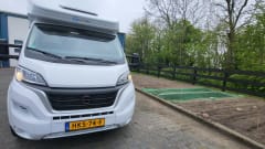 Sun Living S 75 SL – Very nice, spacious, luxurious, clean and fully furnished