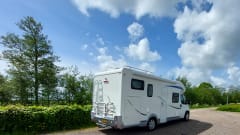 Complete luxury motorhome, 5 persons