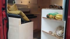 TheRedBoxCamper – 2p Peugeot campervan uit 2012