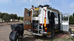 Barry – Unique off-grid oldtimer Mercedes 508 camper