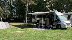 MAXI 001 – Bus Carthago 2 personnes (tout-terrain)