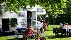 Ons Suzy – 6p Elnagh alcove family camper