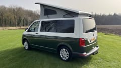 4-Sitzer Volkswagen Wohnmobil aus dem Jahr 2017