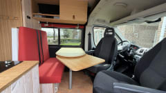 Mary Jane II – 2-seater Fiat bus from 2026