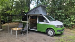 Green Adventurer – 4p Volkswagen bus from 2018