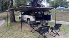 Toyota Landcruiser  – 4p Toyota landcruiser daktent uit 2016