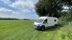 Nana  – 2p Peugeot bus from 2019