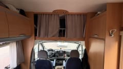 5p Adria Mobil alcove uit 2011