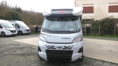 P 745 GLG – MCLOUIS MC4 273 Ford