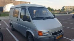 Bonk – 4p Ford campervan uit 1999