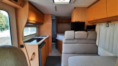 Floortje – Luxury self-sufficient semi-integrated (compact and very complete)