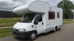 Compact family camper with bunk bed