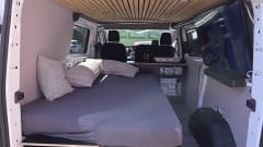 Camper incognito  – 2p Ford bus from 2018