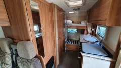 6 Berther get away – Family Motorhome 6 berth