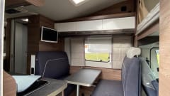 Johnny Bravo – 6p Knaus alcove from 2021
