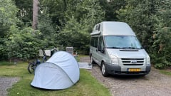 Lonnie – 4-seater Ford bus from 2026