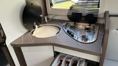 Oscar – 4p Benimar semi-integrated uit 2024