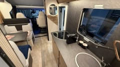 Queen K – Nieuwe 6-persoons alkoofcamper uit 2026