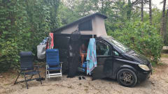 Black Viany – 2p Mercedes-Benz Viano campervan from 2010
