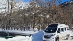 Ongi – Furgone attrezzato per 4 persone con tetto apribile