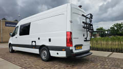 Madrid – Sprinter XXL a wonderful compact camper with lots of space!