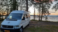 Cozy and neat VW camper bus 2.5TDI